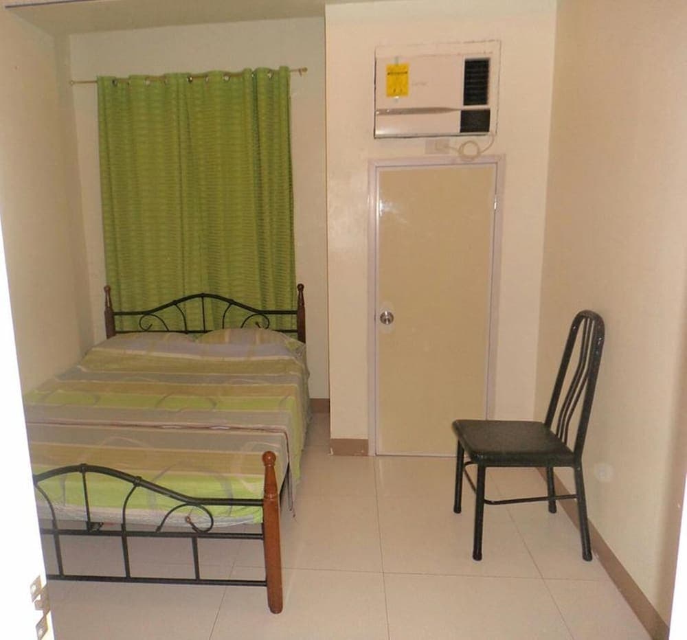 KarLa's Place at Chateau Elysee