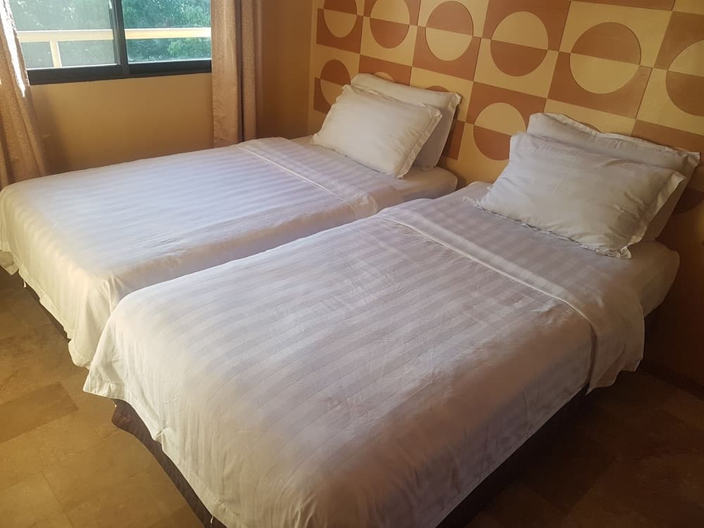 TSC Suites by Eastland Residences