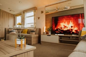 Craig Tara Close to Beach Dog Friendly Free Wifi