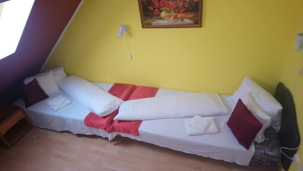 Hotel Napsugár és Gulyás Kunyhó Étterem