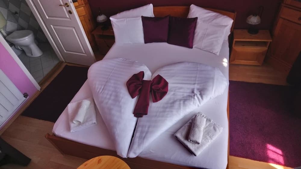 Hotel Napsugár és Gulyás Kunyhó Étterem