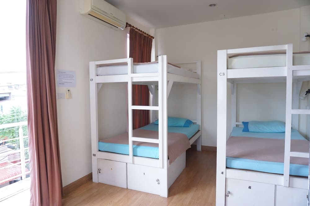 Ananas Phuket Hostel