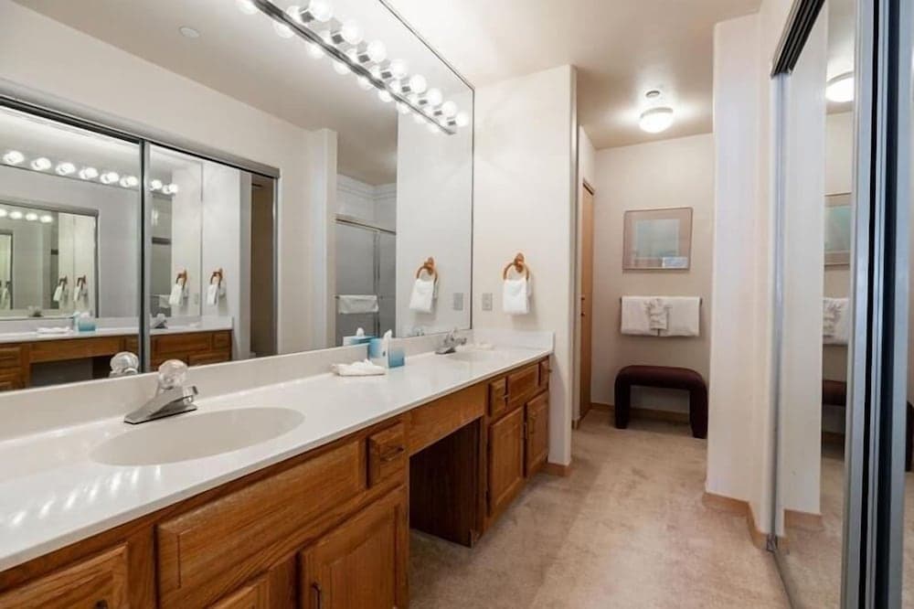 Townsend Place Condo with Ski-In Ski-Out Access by RedAwning