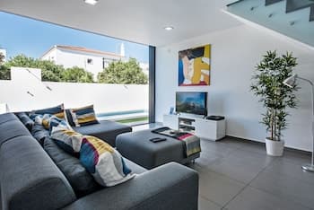 Villa Toranja by MarsAlgarve