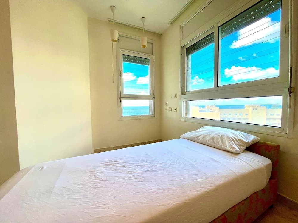 Luxurious Sea View 3BR Pool Spa and Gym