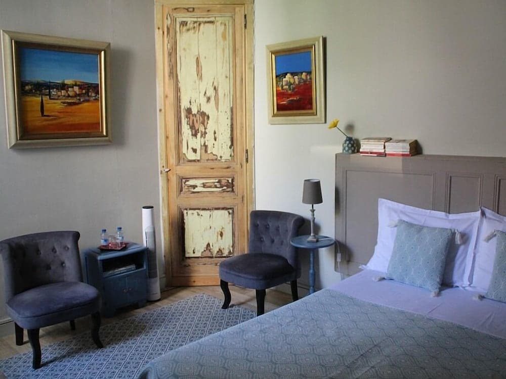 Une Chambre en Ville