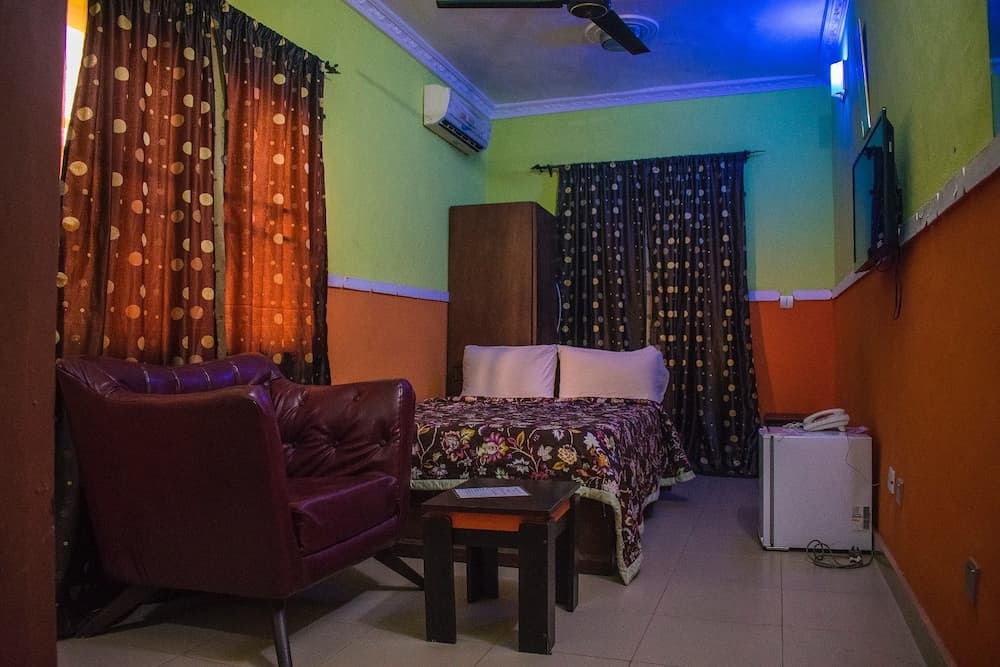 Oklarsus Hotel & Suites