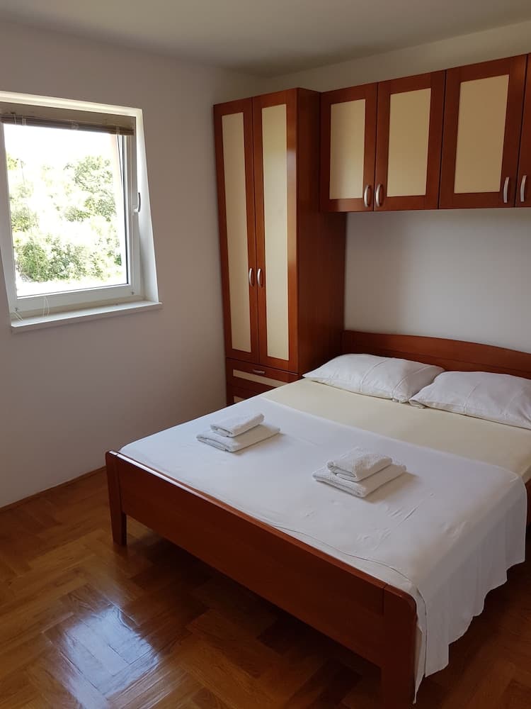 Apartments Dunja Malinska