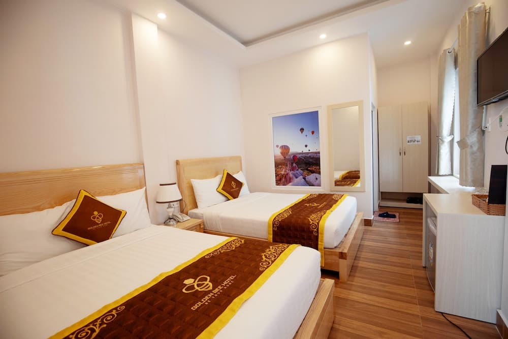 Golden Bee Hotel