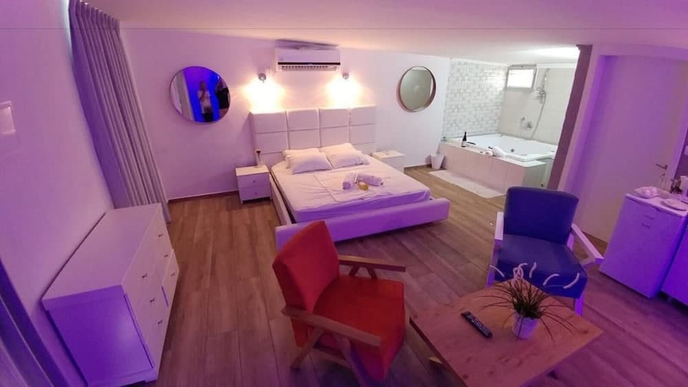 Zimmer on the green beach