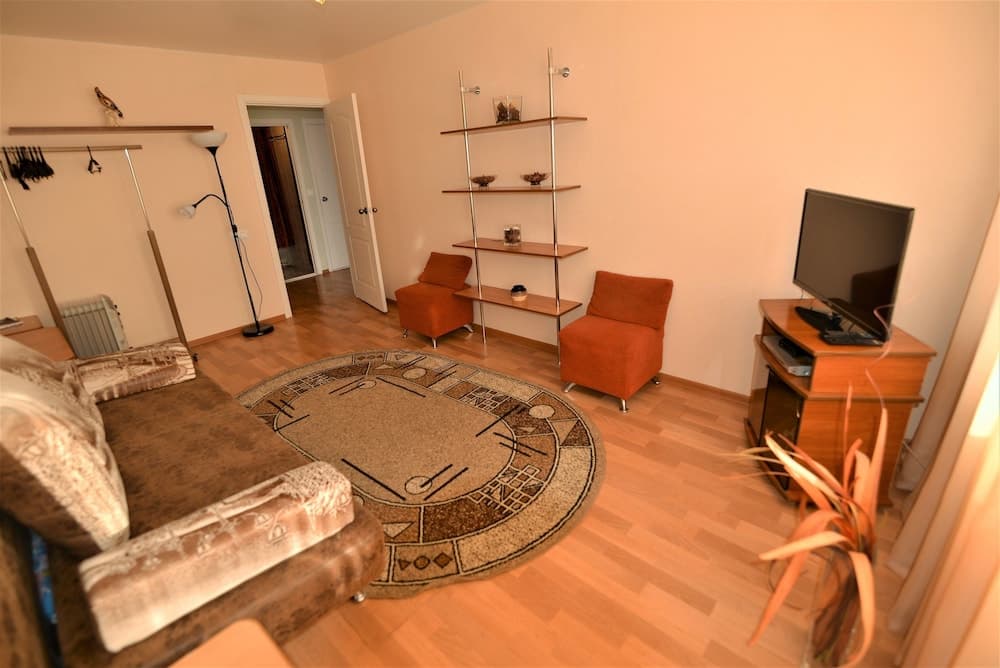 Megapolis Apartments on Karla Marksa 76