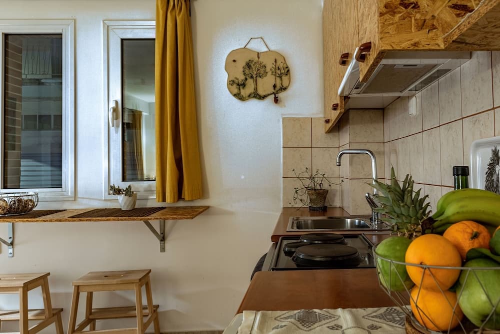 Downtown Yellow Studio - Central Secret Nest