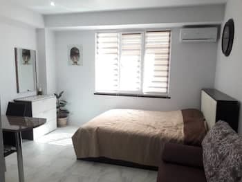 Apartment on Demokraticheskaya str 45-27