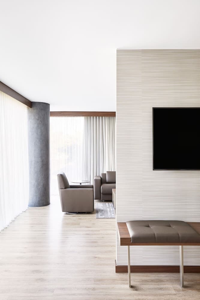 AC Hotel by Marriott Phoenix Biltmore