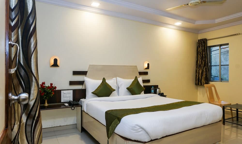 Treebo Hillway Inn Main Market