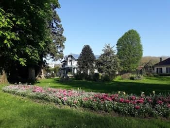 Hostel La Maison Montreau