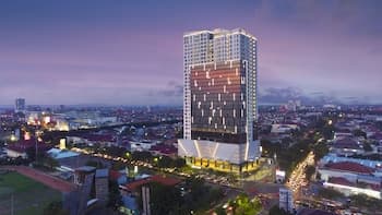 Oakwood Hotel & Residence Surabaya