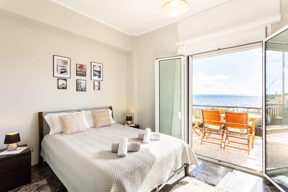 Sunset Serenity - Kardamili Seaside Getaway