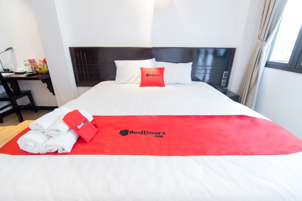 RedDoorz Plus near Ba Chieu Local Market