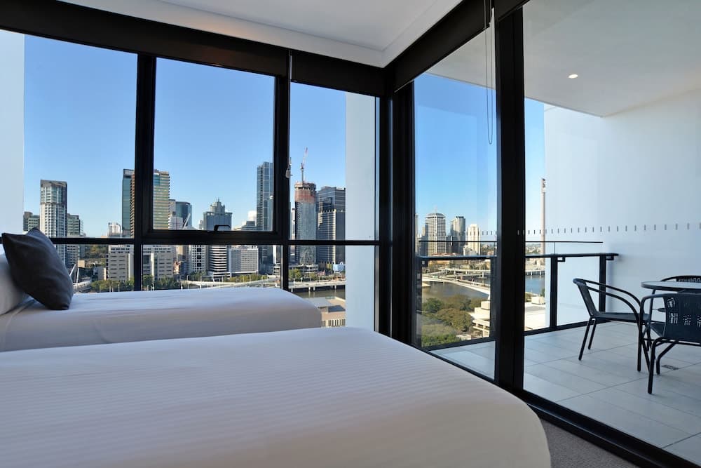 Hope Street Apartments by CLLIX