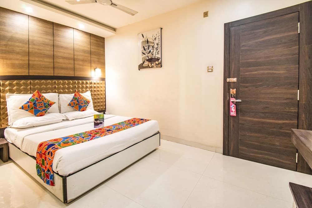 FabHotel Kiran Inn Tukoganj