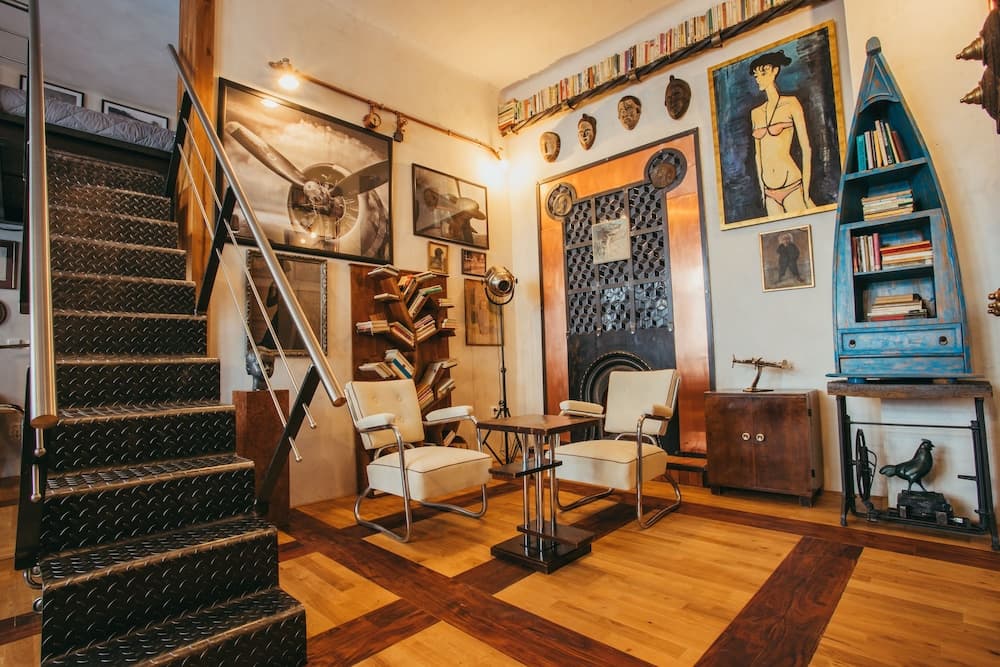 Divná Pani Luxury Gallery Rooms