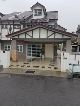 Sitiawan Homestay