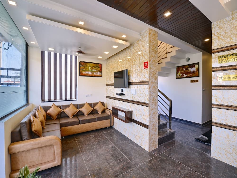 OYO 13795 Delight Home Stay