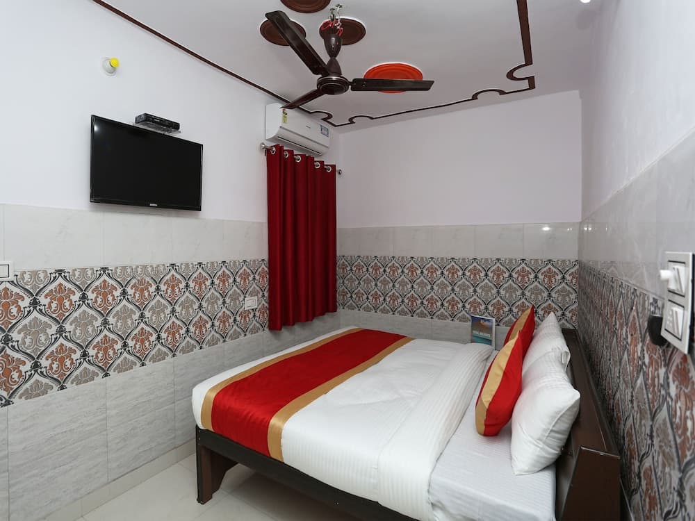 OYO 14920 NEELKANTH GUEST HOUSE