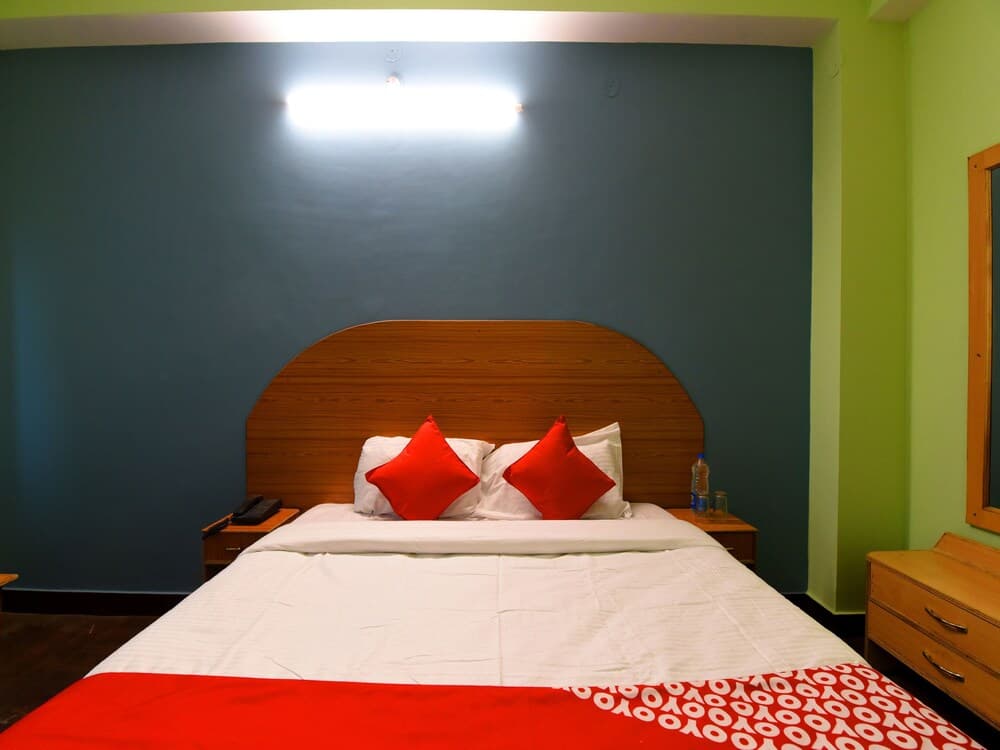 OYO 13472 Himalayan Valley