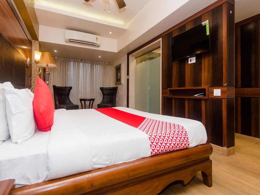 OYO 14699 Hotel Nakshatra Regency