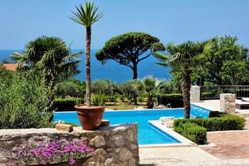 Talici Hill - Rustic Villas