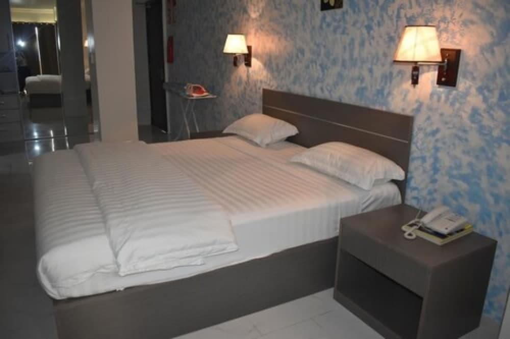 Galaxy Hotels & Apartments