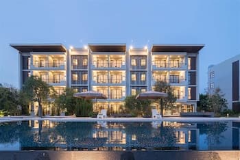 Green Ville Laguna Hotel