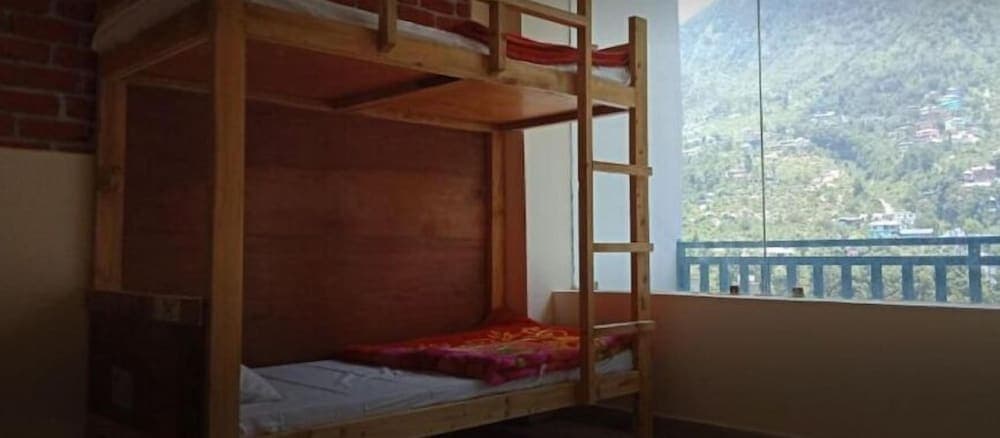 International Youth Club - Hostel