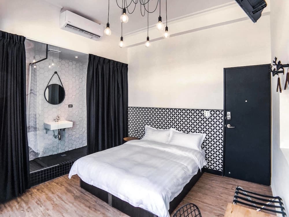 The Gatsby Apartment