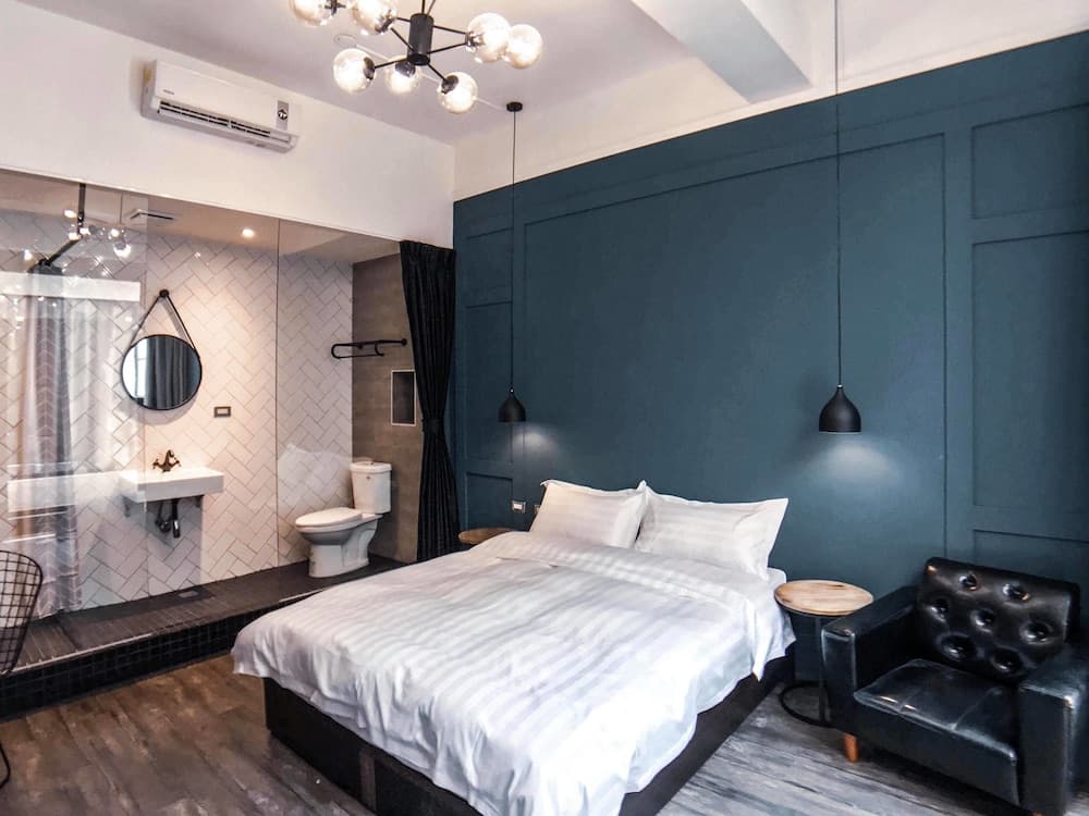 The Gatsby Apartment