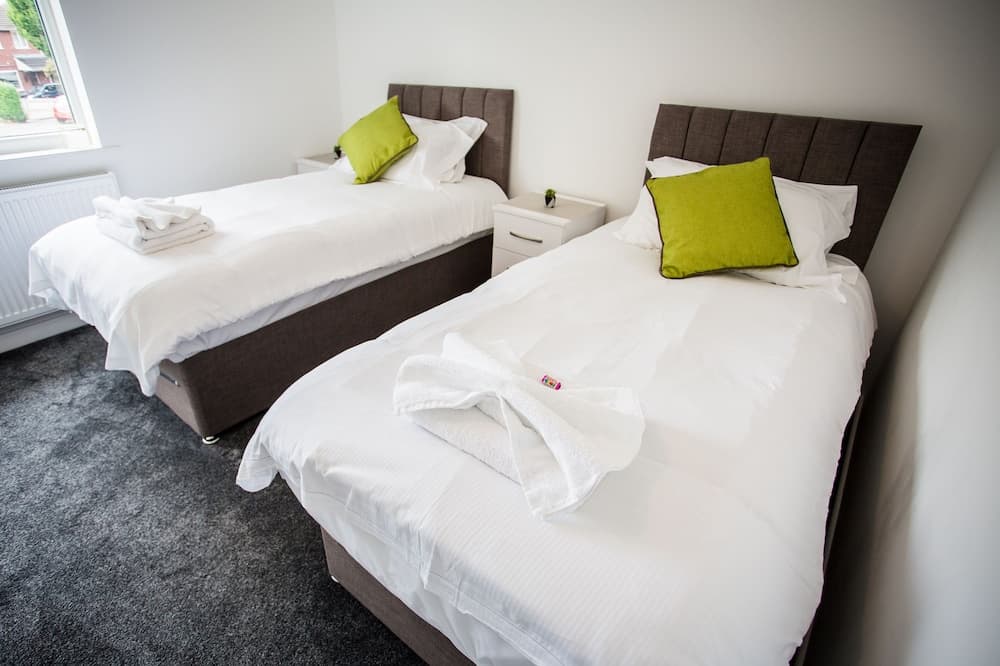 Entire House Tamworth