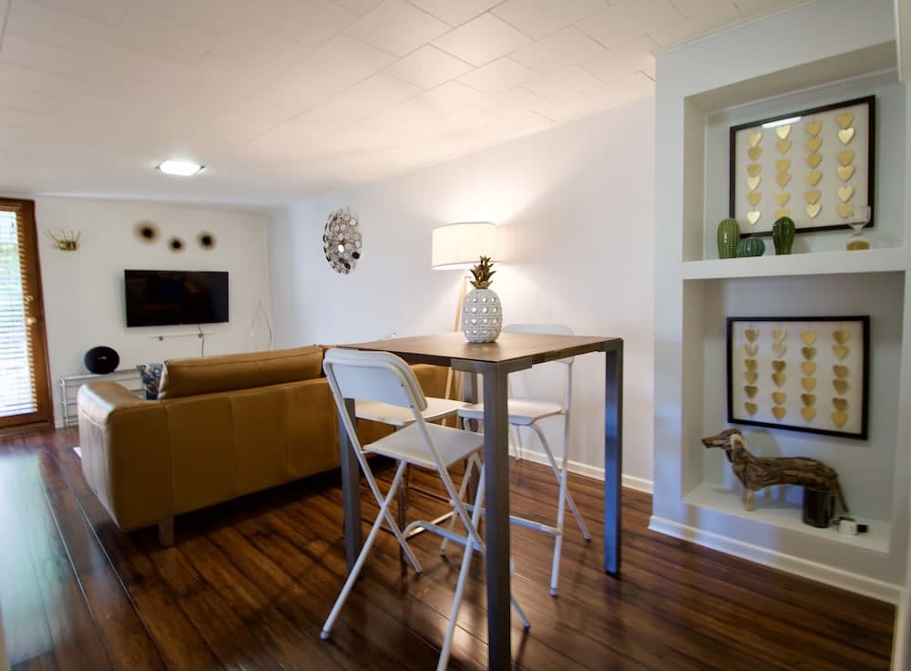 Hidden Greenlake Gem -- Central Location