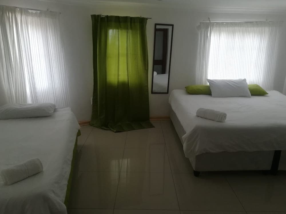 N-Self Catering Lodge