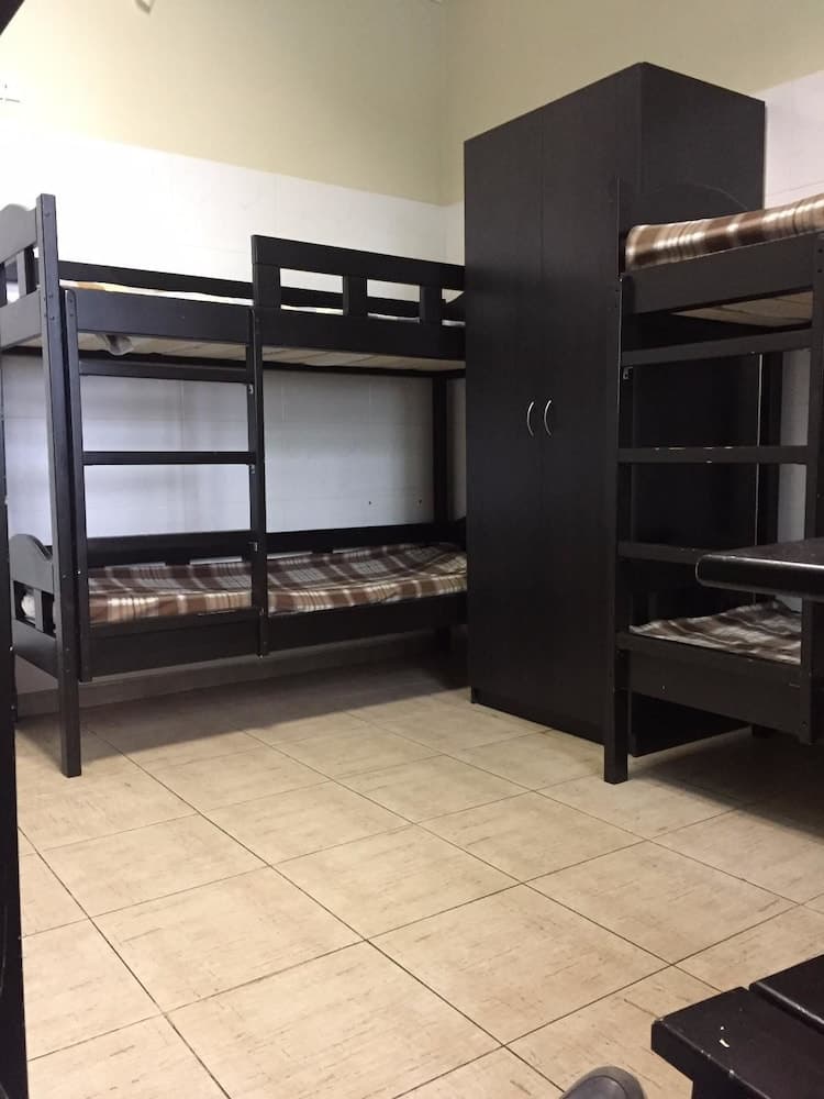 Hostel Polite Elk on Botanichesky Sad