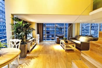 Hangzhou Magician Apartment Hotel