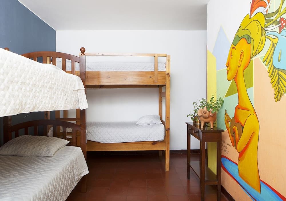 Quetzalroo Boutique Hostel