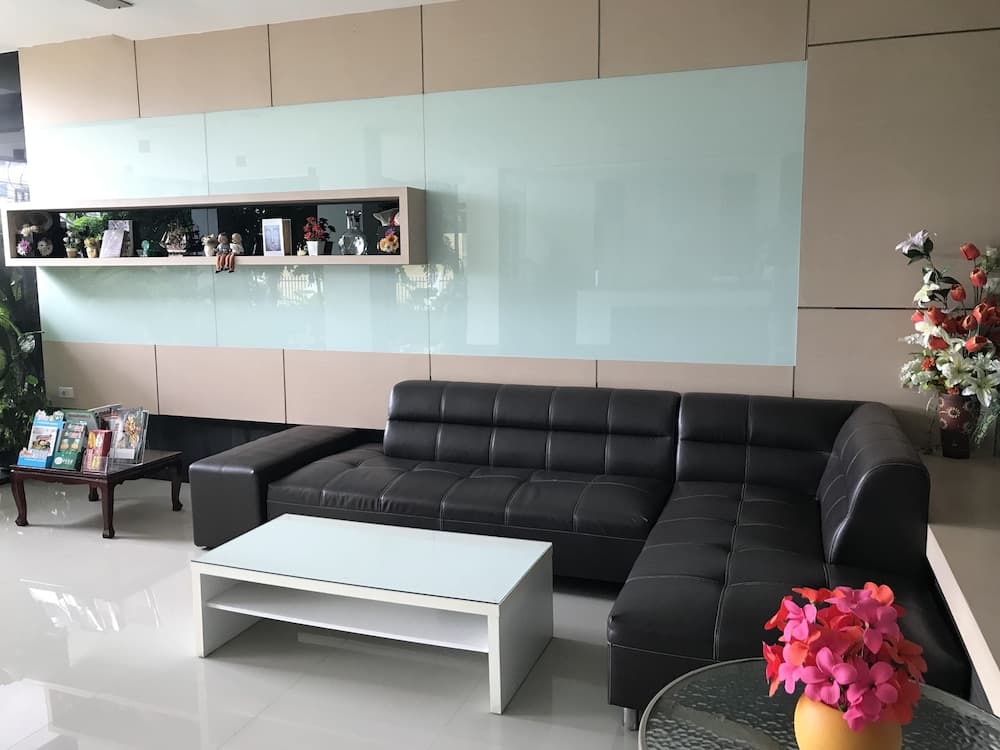 Siri Service Apartment