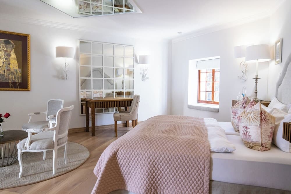 Heinitzburg Boutique Hotel