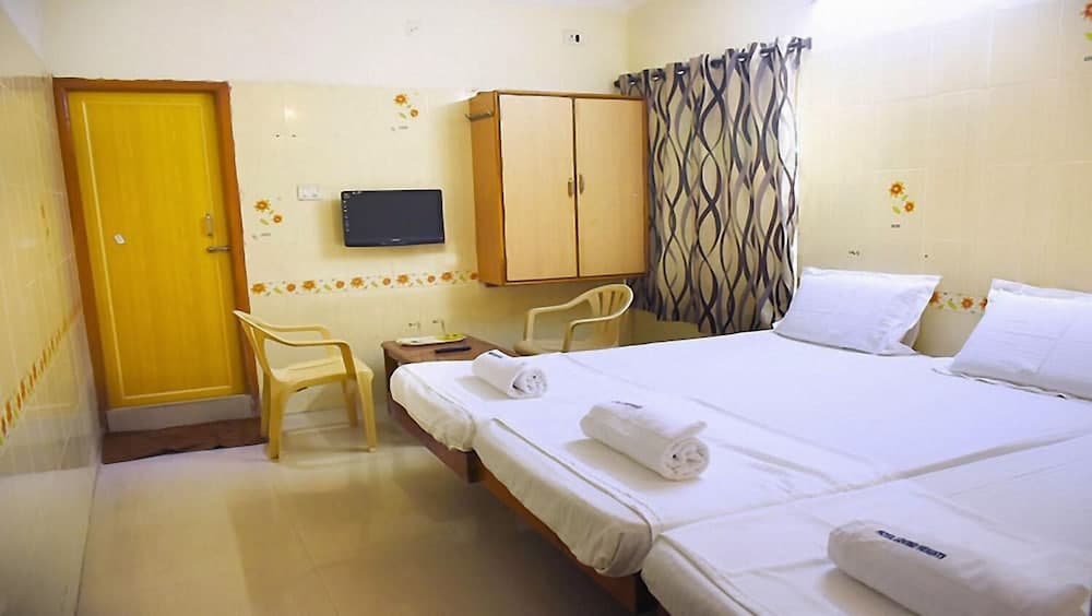 Hotel Govind Heights