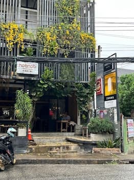 Hobnob Hostel - Adults Only