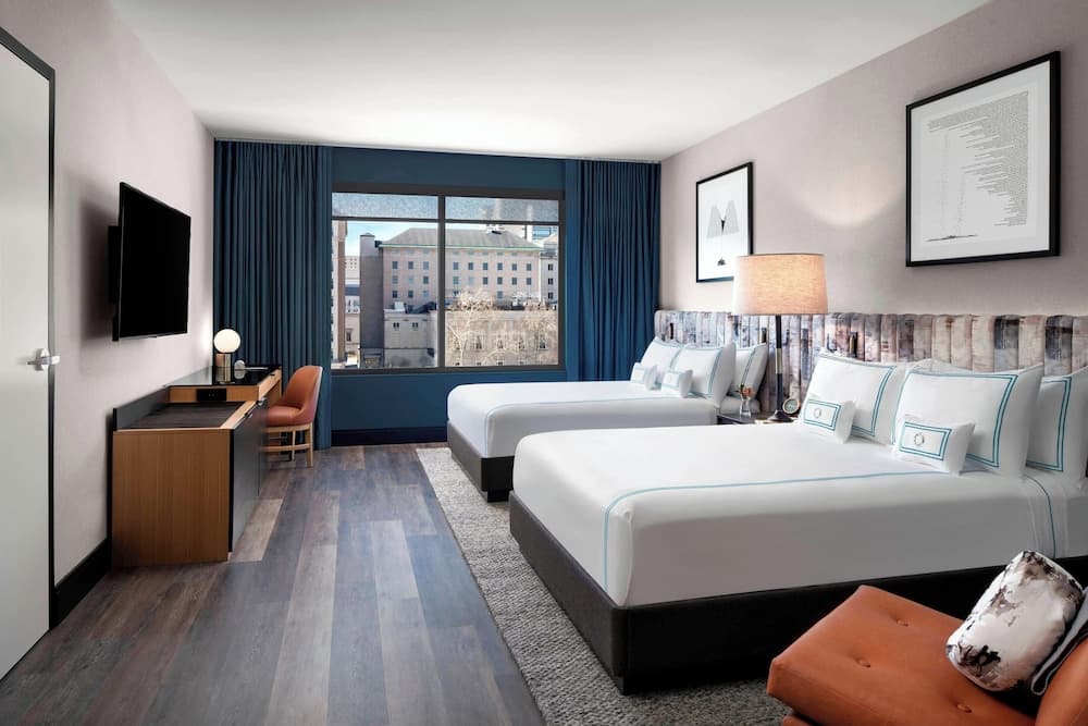 The Oaklander Hotel, Autograph Collection