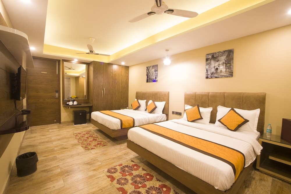 Staybook Hotel Nitya Maharani