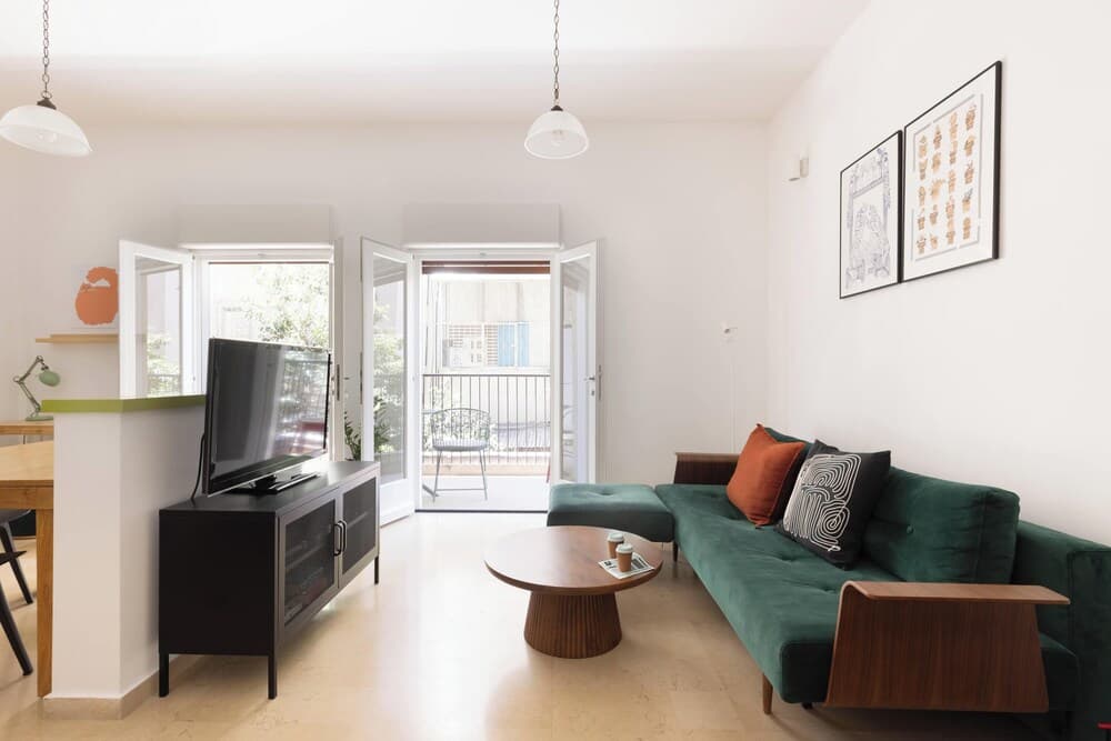 Diz 3 By TLV2rent